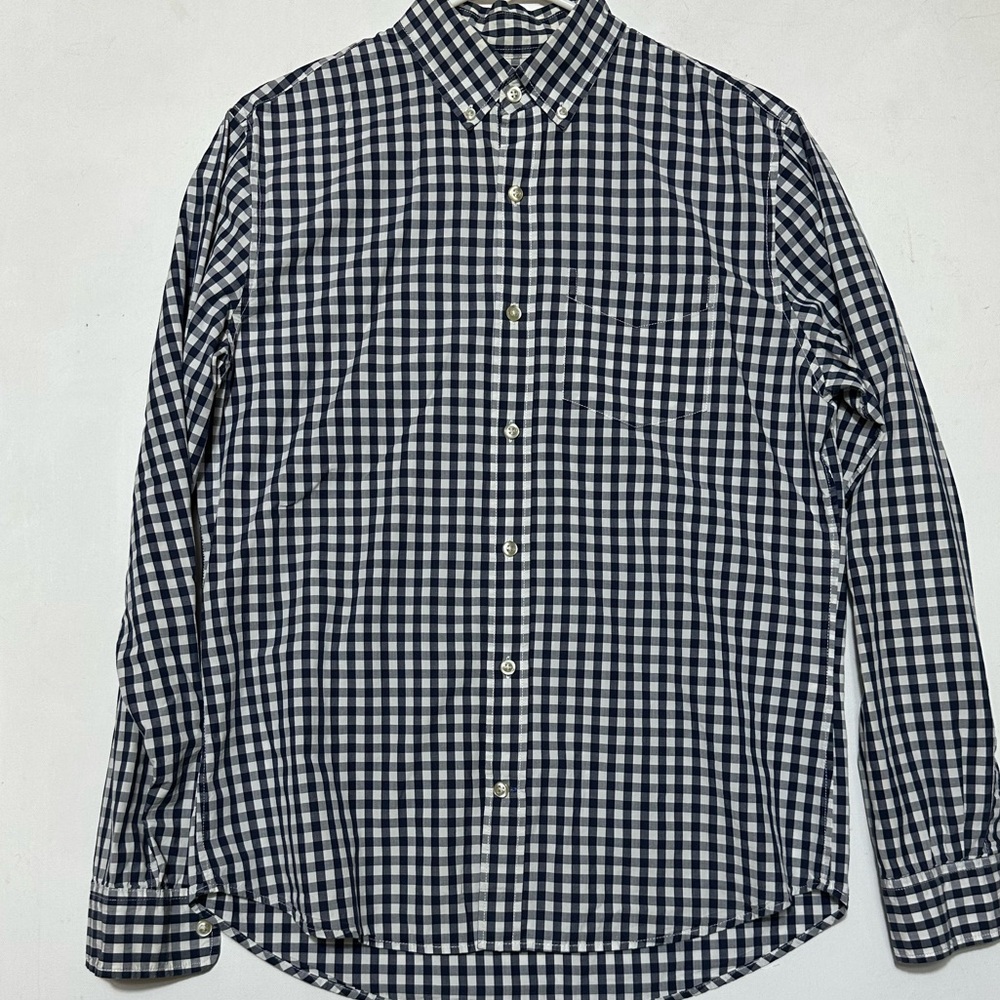 GAP Men's Navy and White Checkered Shirt